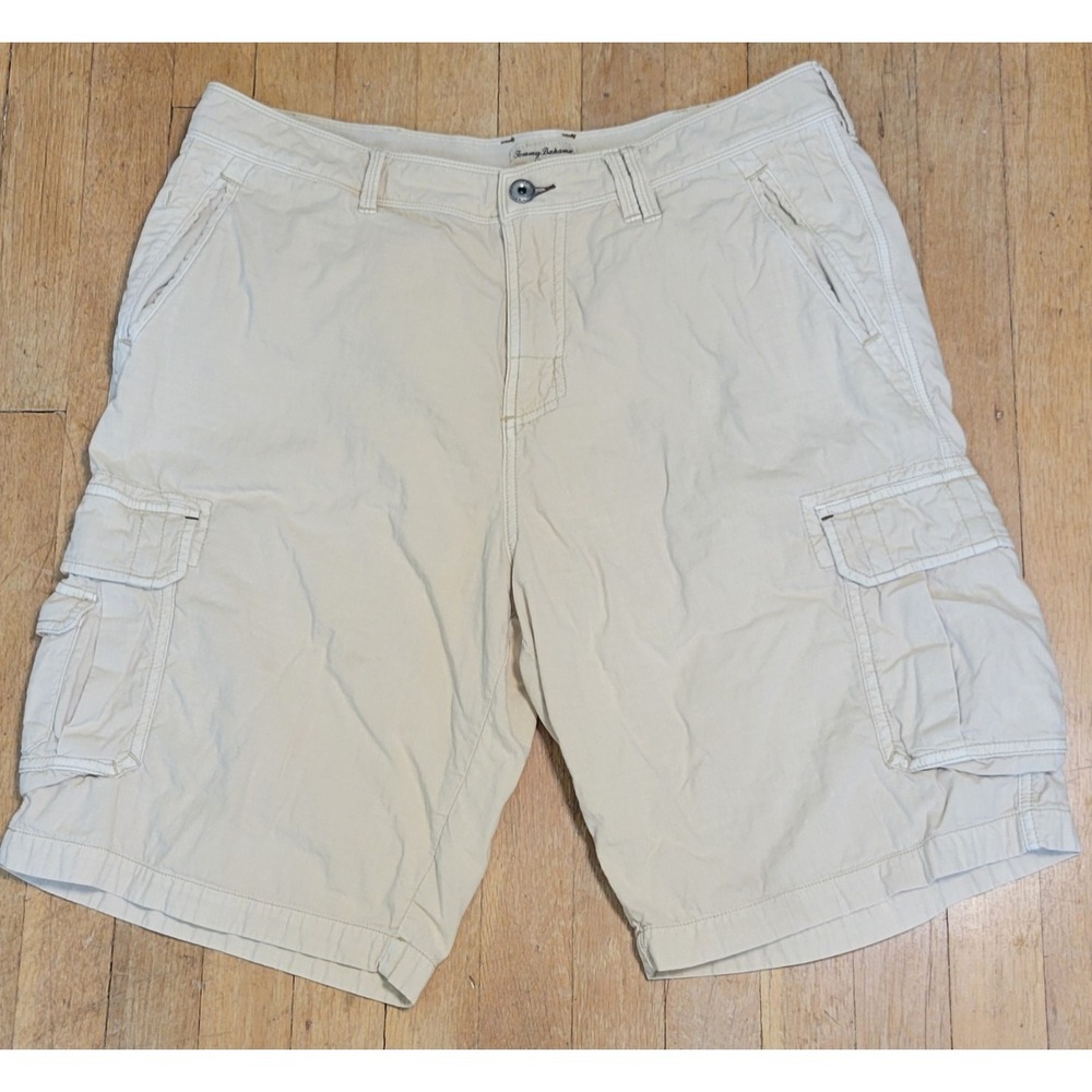 Tommy Bahama Jeans Men's 36 Khaki Cargo Shorts 100% Cotton Island Crafted - Picture 2 of 11